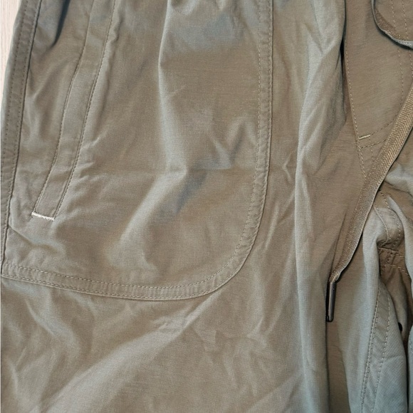 L.L. Bean, Pants deportivo para mujer, Talla S, Color verde Olivo. - Picture 6 of 12
